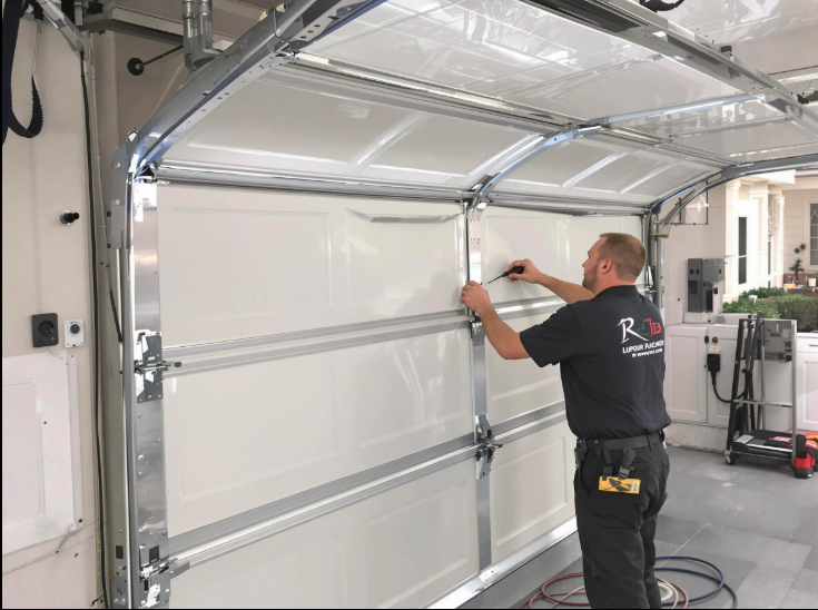 Garage Door Panel Replacement in Richmond Hill 